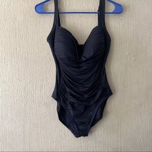 La Blanca Island Goddess One-Piece Black Twist Front Swimsuit Size 12 Swim